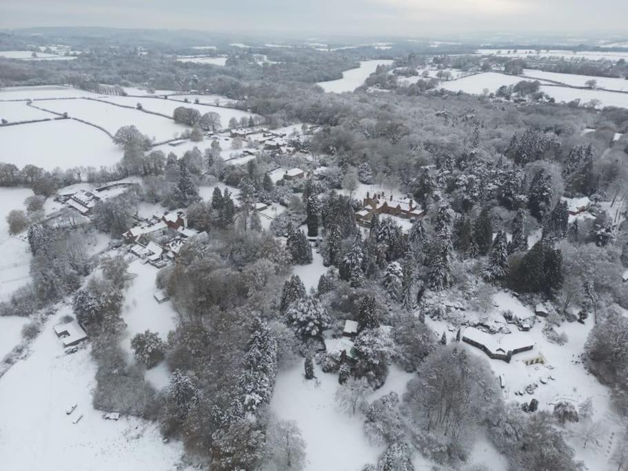 Modern Country Villa, Stunning Gardens And View Royal Tunbridge Wells Exteriér fotografie